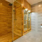 Stracena Hotel *