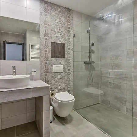 Stracena Hotel *